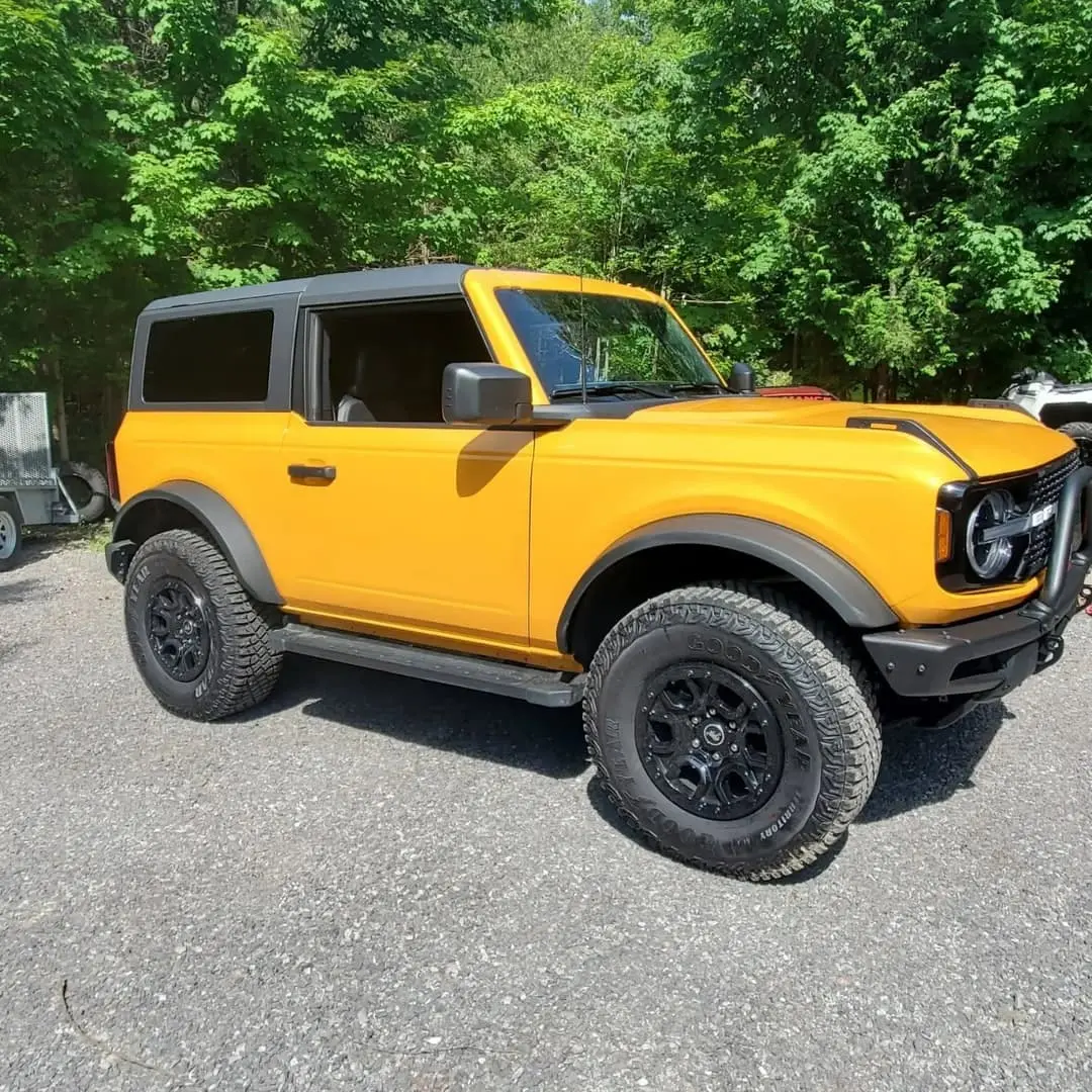 Ford Bronco in a colour-change wrap