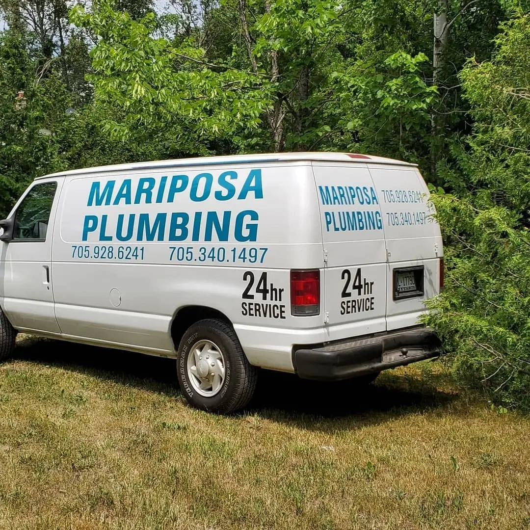 Mariposa Plumbing van and trailer lettering